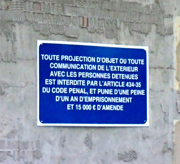 Survol de la prison de Rouen : le pilote du drone était caché dans le coffre d'une voiture à Petit-Quevilly