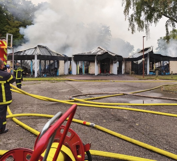 Seine-Maritime : un centre de loisirs ravagé par un incendie criminel à Harfleur, la mairie dépose plainte