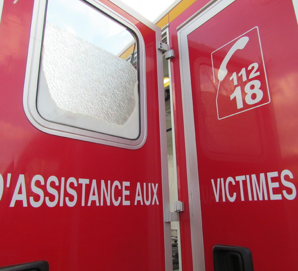 Elle perd le contrôle de sa voiture en centre-ville d’Évreux : deux adolescents blessés
