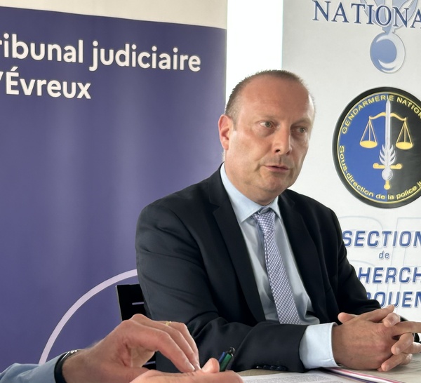 Mort devant la discothèque « La Winery » à Évreux : le conducteur mis en examen pour meurtre et placé en détention