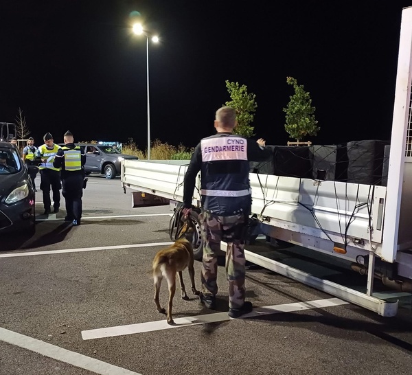 Opération coup de poing sur l’A13 : 325 véhicules contrôlés par la gendarmerie et les services de l’État