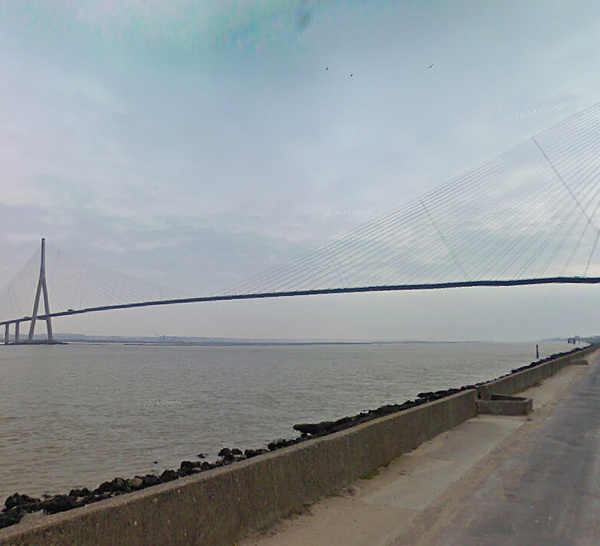 Une femme de 49 ans se noie au pied du pont de Normandie, la circulation coupée vers Le Havre