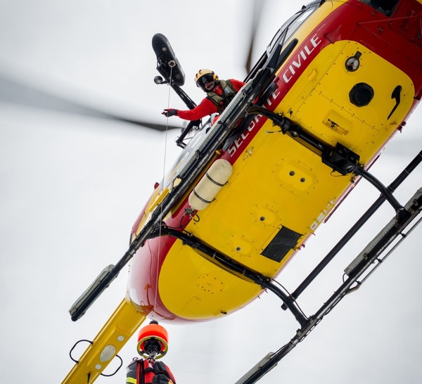 Dieppe : un plongeur-démineur évacué par Dragon 76 après un malaise en mer