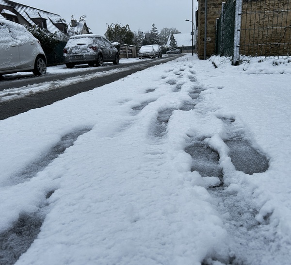 Vigilance jaune neige-verglas dans l’Eure et la Seine-Maritime : prudence renforcée sur les routes