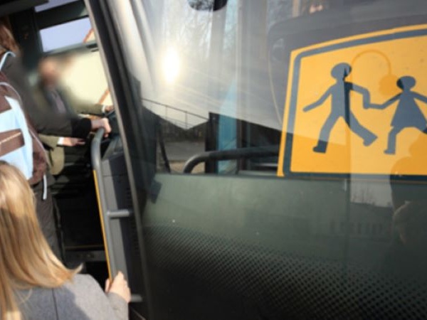 Collision entre un bus scolaire et une voiture dans l'Eure : trois blessés, dont un enfant