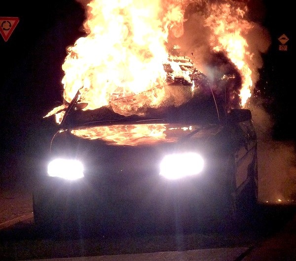 Collision sur le pont Mathilde à Rouen, une des voitures prend feu : aucun blessé n'est à déplorer