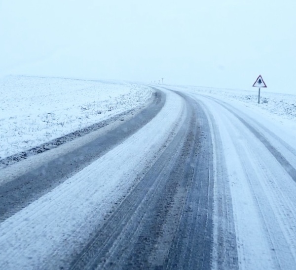 Neige-verglas : circulation restreinte pour les poids lourds en Seine-Maritime