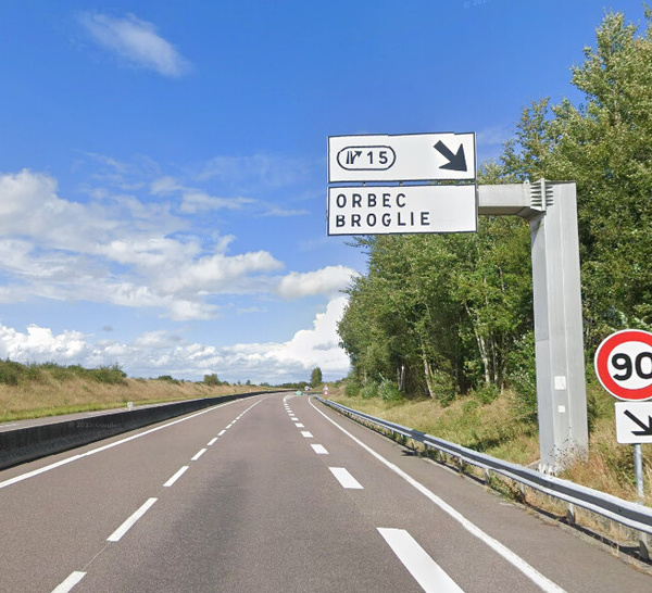 L'A28 fermée à la circulation vers Rouen après un accident de camion dans l'Eure