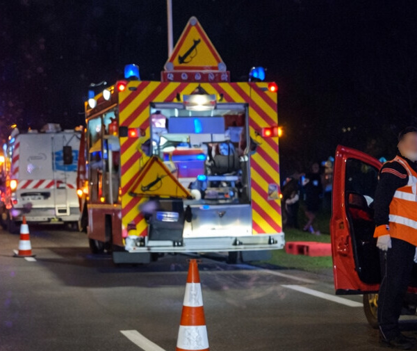 La voiture fait des tonneaux près d'Évreux : éjecté, un ado de 15 ans en urgence absolue