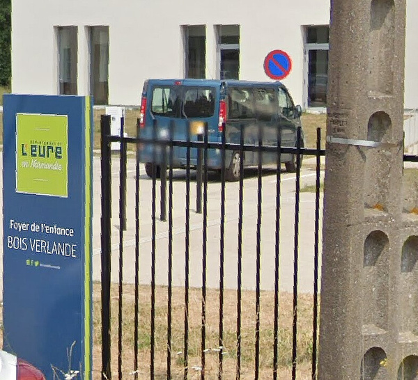 Départ de feu au foyer Bois-Verlande à Évreux : trois encadrants incommodés par les fumées