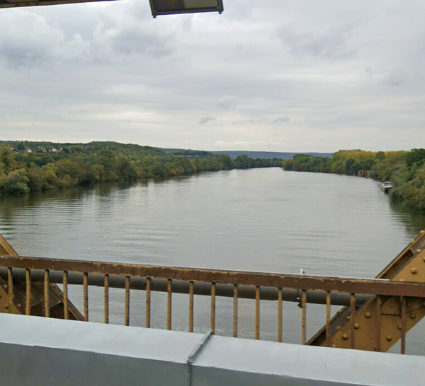 Pollution suspecte sur la Seine à Val-d’Azey : une nappe de trois kilomètres repérée