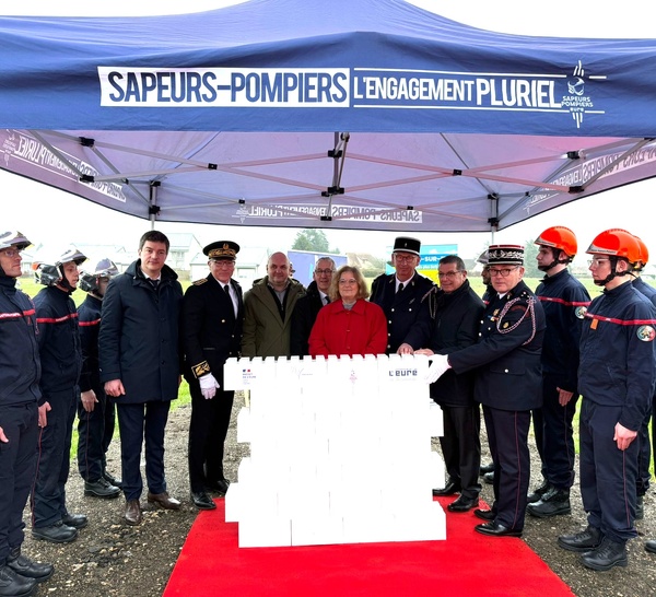Eure : la première pierre du futur centre de secours de Vexin-sur-Epte est posée