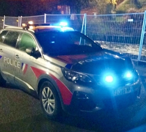 Seine-Maritime : ivre au volant, il percute une clôture avec trois fusils dans le coffre