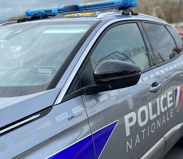 Elbeuf : trois policiers blessés dans une collision en se rendant sur une intervention