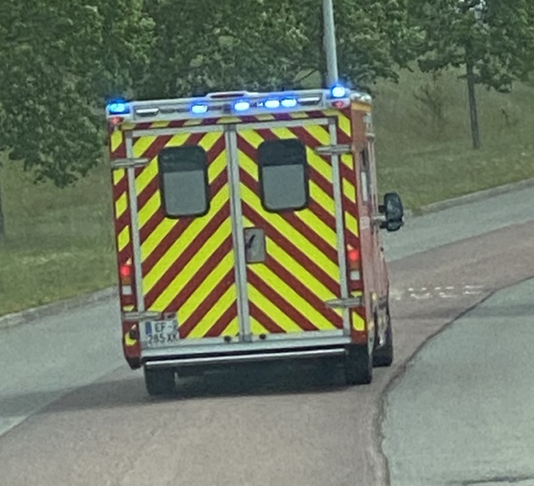 Gournay-en-Bray : un cycliste de 68 ans décède dans une collision sur la D916