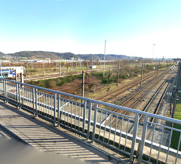 Sotteville-lès-Rouen : un homme se jette d’un pont sur les voies ferrées, pronostic vital engagé