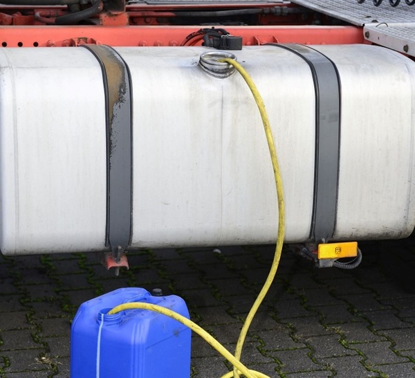 Le Havre : il vole 500 litres de gazole… puis découvre que son propre véhicule a disparu