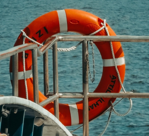 Parti sans carburant au large de la Seine-Maritime, un plaisancier retrouvé dans les eaux britanniques