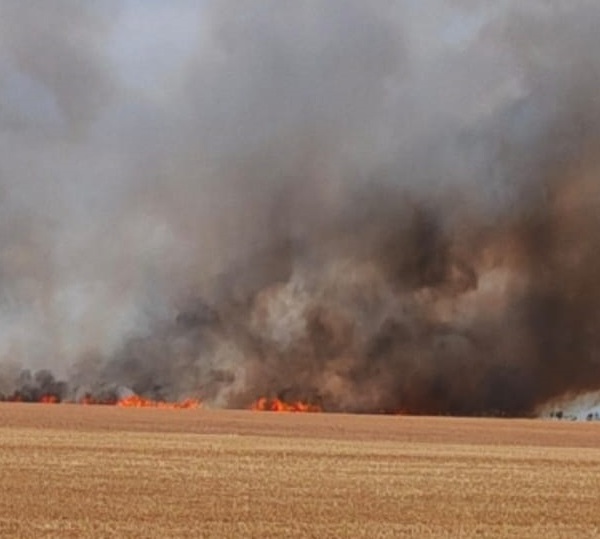 Incendie en bordure de la RN13 : la circulation coupée dans les deux sens dans l'Eure