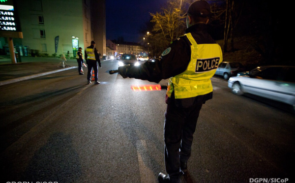 Victimes d'une sortie de route en voulant échapper à un contrôle de police à Conflans-Sainte-Honorine 