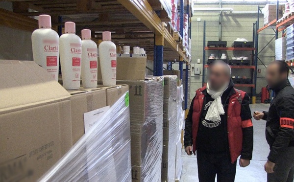 Produits cosmétiques contrefaits : le laboratoire fabriquait en région parisienne et stockait en Normandie  