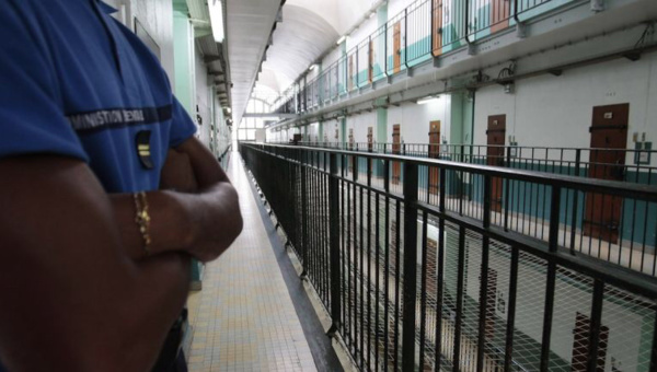 Rassemblement de contestation des surveillants ce jeudi matin devant la prison de Rouen