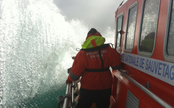 Manche : deux pêcheurs naufragés récupérés en état d'hypothermie et hospitalisés à Cherbourg 
