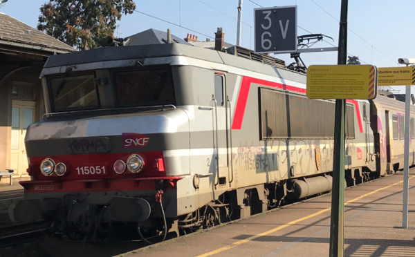 Feu de transformateur dans un wagon en gare de Plaisir (Yvelines) : les trains ont pris du retard  