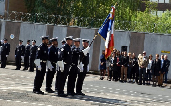 Hommage aux policiers tués en service et remise de médailles à l’Hôtel de Police de Rouen 