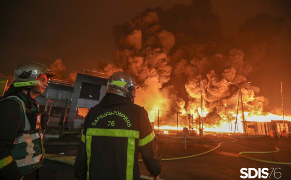 Incendie Lubrizol : les commerces de 112 communes  autorisés à ouvrir les 22 et 29 décembre 