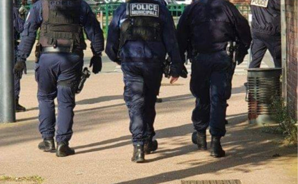 Non-respect du confinement : verbalisé pour la 4e fois, il se rebiffe contre les policiers à Évreux 
