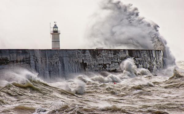 Grandes marées sur le littoral normand : pêcheurs à pied et promeneurs sont mis en garde 
