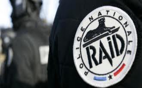 Prise d'otage dans un appartement de Montreuil-sous-Bois : le forcené interpellé par le Raid