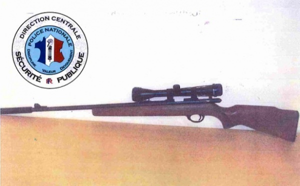 Pour régler sa carabine, il tire et transperce une vitre d'un groupe scolaire à Rouen