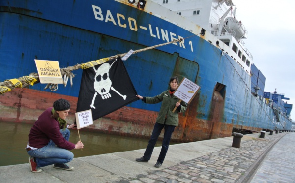 Le "navire de la honte" attend de quitter Rouen pour être démantelé en Inde