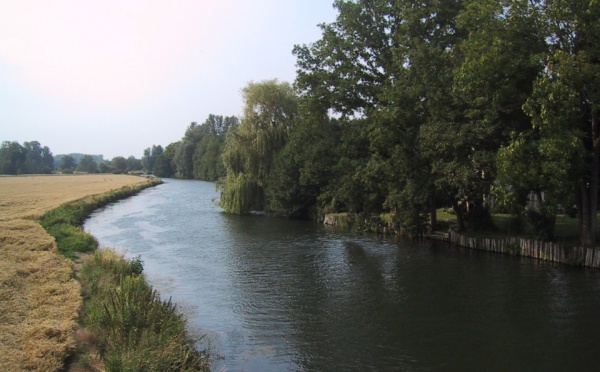 Les deux agresseurs traversent l'Eure à la nage pour échapper aux gendarmes
