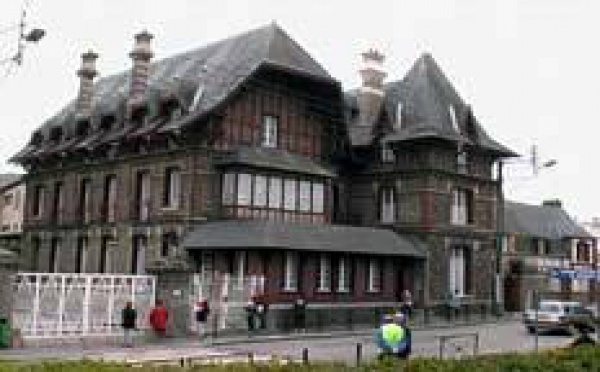 Quatre-cents élèves du collège de Gournay-en-Bray évacués après un incendie