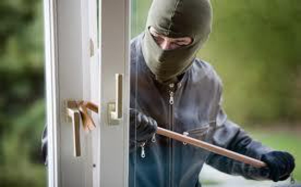 Seine-Maritime : la peinture bleue de leur pied de biche trahit les cambrioleurs