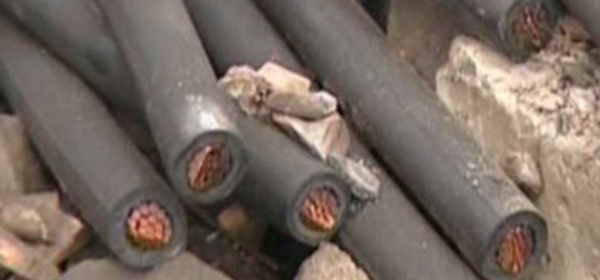 Deux voleurs de cuivre arrêtés en "pleine activité" dans un entrepôt de Bernay