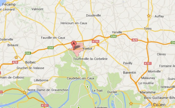 Une voiture percute un poteau EDF : trois blessés et 30 habitants privés de courant