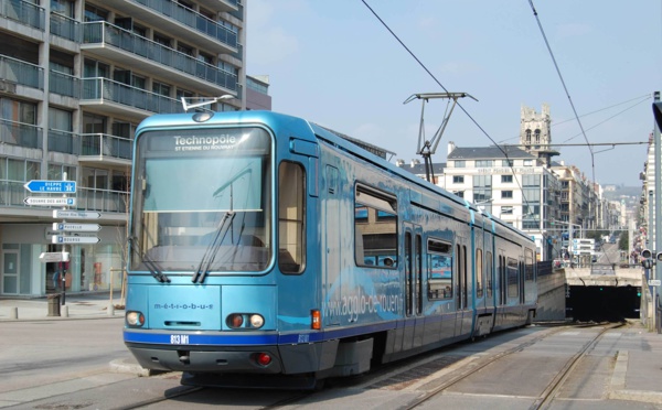 Agression gratuite dans un métrobus de Rouen : trois jeunes gens en garde à vue