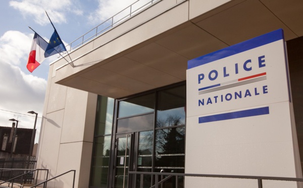 Trappes : une policière mordue jusqu'au sang par une adolescente