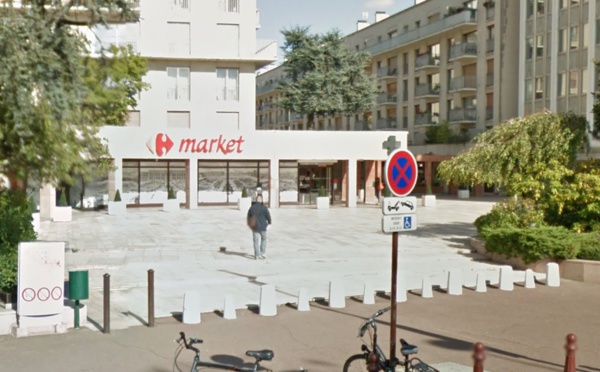 Versailles : arrêté avec une arme de poing à la ceinture dans un supermarché
