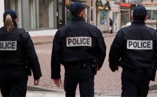 Les policiers attaqués à coups de pierres et de projectiles dans plusieurs quartiers des Yvelines 