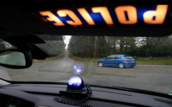 Yvelines : il force un contrôle routier et percute deux véhicules de la brigade anti-criminalité