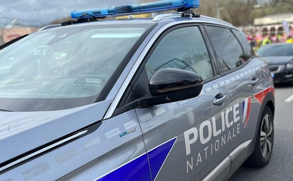 Elbeuf : trois policiers blessés dans une collision en se rendant sur une intervention