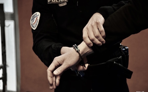 Surpris en train d’incendier une tractopelle à Limay, près de Mantes, un jeune homme condamné à un an de prison