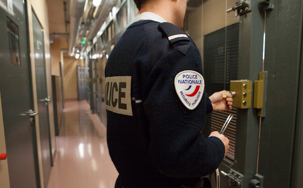 Bolbec : contrôlé alcoolisé, l'automobiliste dissimulait un couteau