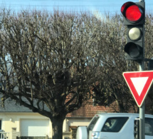 Rouen : carton rouge pour 13 conducteurs, verbalisés pour non respect des feux tricolores