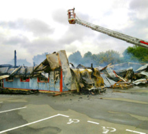 Le feu ravage l'atelier de production de la société Alma Mater à Bernay